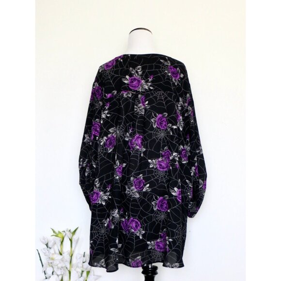 NEW! Torrid Harper Blouse Purple Floral Spiderweb Halloween Goth Black SZ 6X - Picture 3 of 7